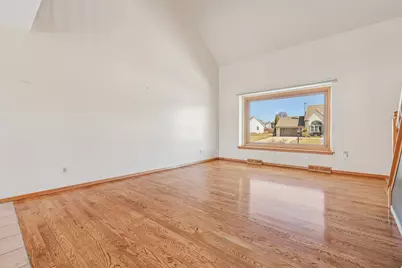 8603 S Melrose Dr, Oak Creek, WI 53154 - Photo 7