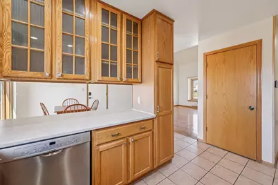 8603 S Melrose Dr, Oak Creek, WI 53154 - Photo 13