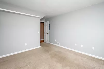 N16W26587 E Fieldhack Dr #E, Pewaukee, WI 53072 - Photo 19