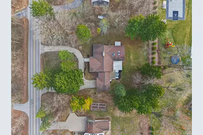 1635  Highland Dr, Elm Grove, WI 53122 - Photo 51