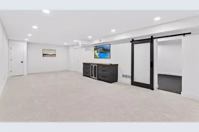 1635  Highland Dr, Elm Grove, WI 53122 - Photo 33