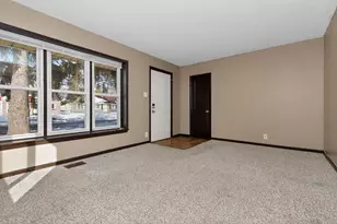 5760 N 32nd St, Milwaukee, WI 53209 - Photo 11