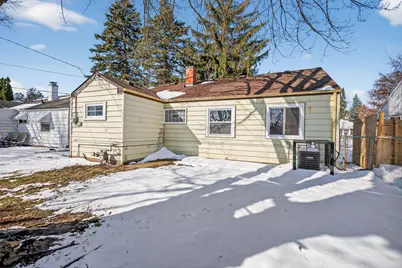 5760 N 32nd St, Milwaukee, WI 53209 - Photo 5