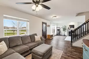 305 Skyland Way, Deerfield, WI 53531 - Photo 9