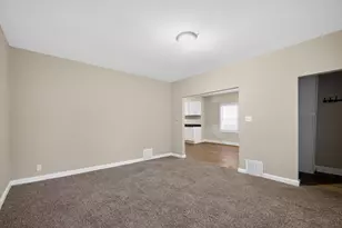 2446 N 49th St, Milwaukee, WI 53210 - Photo 7