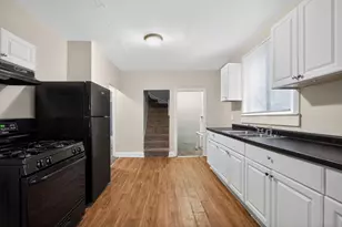 2446 N 49th St, Milwaukee, WI 53210 - Photo 11