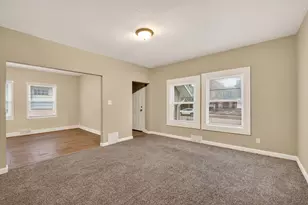 2446 N 49th St, Milwaukee, WI 53210 - Photo 17