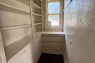 2432 N 39th St, Milwaukee, WI 53210 - Photo 15