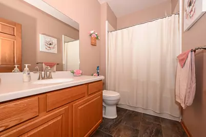 5347 S Butterfield Way, Greenfield, WI 53221 - Photo 21