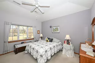 5347 S Butterfield Way, Greenfield, WI 53221 - Photo 15