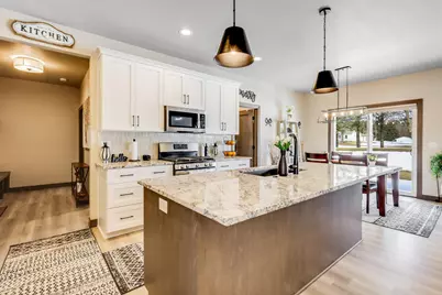 900  Moonbeam Ln, Francis Creek, WI 54214 - Photo 9