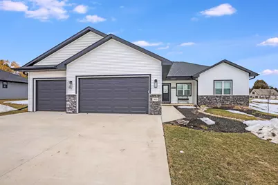 900  Moonbeam Ln, Francis Creek, WI 54214 - Photo 1