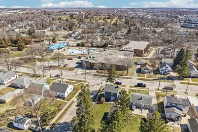 222  Hyde Park Ave, Waukesha, WI 53188 - Photo 33