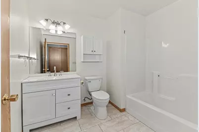 1504  24th Ave #2, Kenosha, WI 53140 - Photo 17