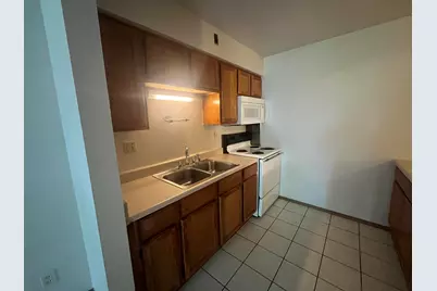 3809 S 35th St #3811, Greenfield, WI 53221 - Photo 3