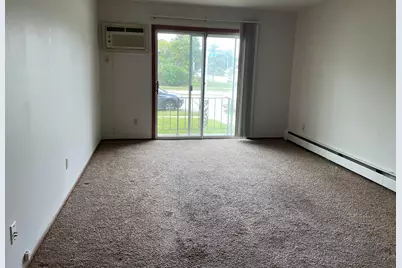 4244 S 51st St, Milwaukee, WI 53220 - Photo 5