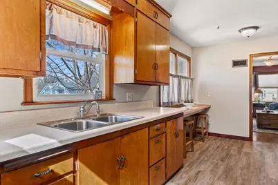 1830  Prospect St, La Crosse, WI 54603 - Photo 11