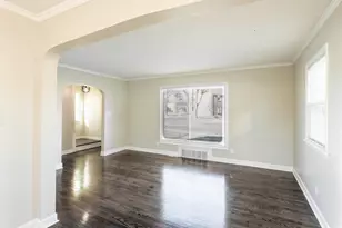 2750 N 61st St, Milwaukee, WI 53210 - Photo 11