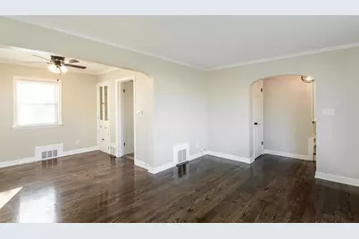 2750 N 61st St, Milwaukee, WI 53210 - Photo 7