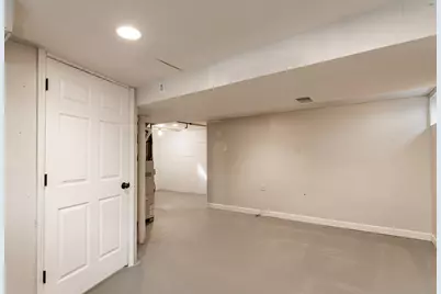 2750 N 61st St, Milwaukee, WI 53210 - Photo 25