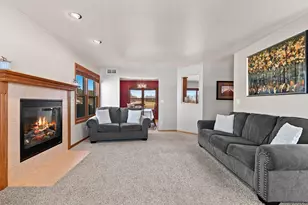 4508 Ridge Ct, Manitowoc, WI 54220 - Photo 7