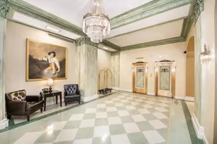 1028 E Juneau Ave, Milwaukee, WI 53202 - Photo 5