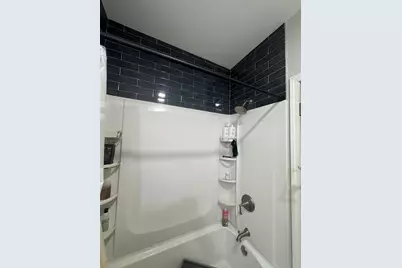 1027 E Center St, Milwaukee, WI 53212 - Photo 7