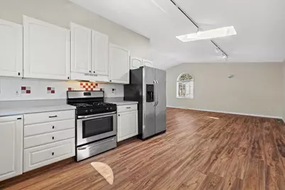 1736  21st Ave, Kenosha, WI 53140 - Photo 3