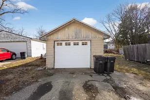 235 W South St, Oconomowoc, WI 53066 - Photo 23