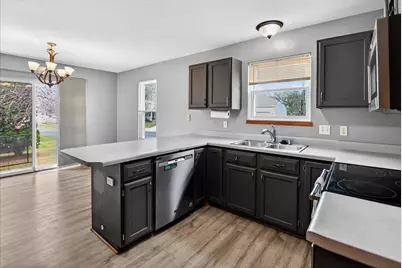 1214  Dayflower Dr, Madison, WI 53719 - Photo 19