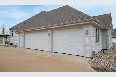 W226N3551  Wethersfield Rd, Pewaukee, WI 53072 - Photo 31