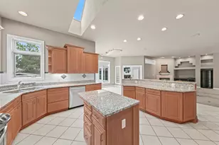 W226N3551 Wethersfield Rd, Pewaukee, WI 53072 - Photo 15