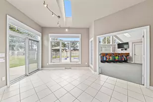 W226N3551 Wethersfield Rd, Pewaukee, WI 53072 - Photo 11