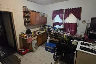 3903 W Walnut St, Milwaukee, WI 53208 - Photo 5