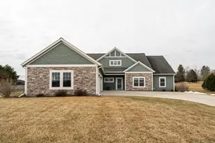 4915 Meadowview Ct, Cedarburg, WI 53024 - Photo 1