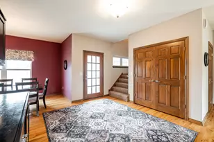 4915 Meadowview Ct, Cedarburg, WI 53024 - Photo 3