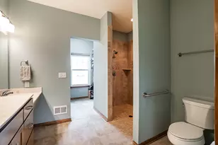 4915 Meadowview Ct, Cedarburg, WI 53024 - Photo 21