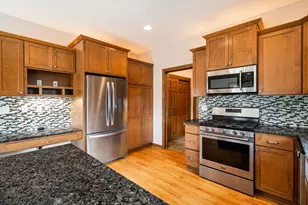 4915 Meadowview Ct, Cedarburg, WI 53024 - Photo 15