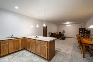 4915 Meadowview Ct, Cedarburg, WI 53024 - Photo 39