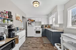 24 Oregon St, Racine, WI 53405 - Photo 7