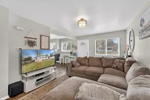 24 Oregon St, Racine, WI 53405 - Photo 5