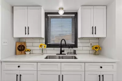 4648 S 14th St, Milwaukee, WI 53221 - Photo 11