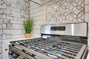 4648 S 14th St, Milwaukee, WI 53221 - Photo 13