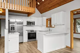 242 Waubun Dr, Fontana, WI 53125 - Photo 9