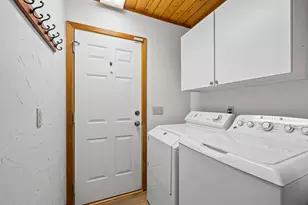 242 Waubun Dr, Fontana, WI 53125 - Photo 17