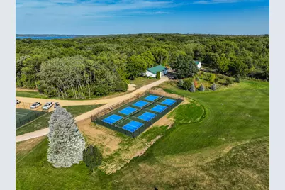 242  Waubun Dr, Fontana, WI 53125 - Photo 35