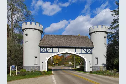 242  Waubun Dr, Fontana, WI 53125 - Photo 29