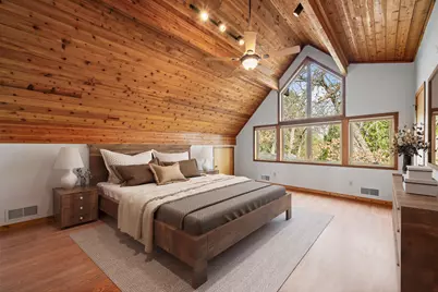 242  Waubun Dr, Fontana, WI 53125 - Photo 11