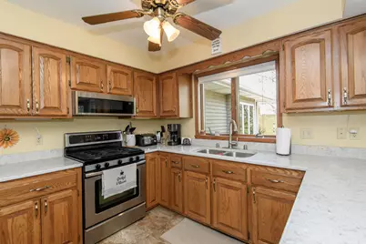 68 E Prospect St, Hartford, WI 53027 - Photo 13