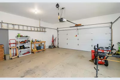 68 E Prospect St, Hartford, WI 53027 - Photo 39